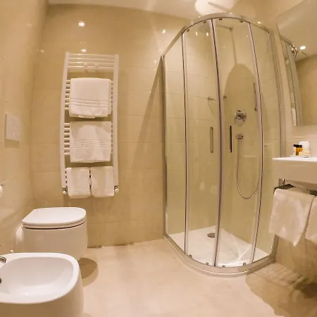 Universal Hotel 3*
