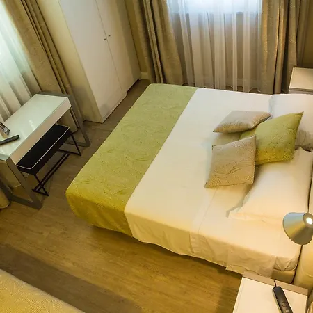 Hotel Universal 3*
