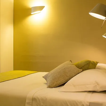 Universal 3* Livourne
